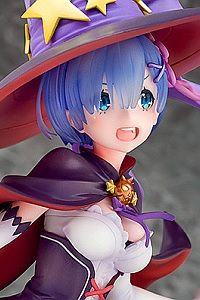 Phat! Re:Zero -Starting Life in Another World- Rem Halloween Ver. 1/7 PVC Figure