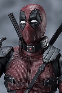 Bandai: Marvel - Deadpool 2 Deadpool S.H. Figuarts Actionfigur