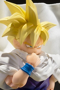 BANDAI SPIRITS S.H.Figuarts Super Saiyan Son Gohan -Goku wa Koeta Senshi- (Re-release)