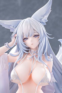 AmiAmi x AniGame Azur Lane Shinano Gamu no Shirahama Ver. 1/6 Plastic Figure