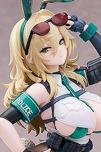Luminous Box Bunny Police 01 1/6 Plastic Figure Luminous Box Bunny Police 01 1/6 Plastic Figure