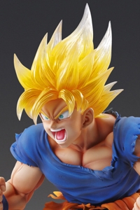 MEDICOS ENTERTAINMENT Super Figure Art Collection Dragon Ball Kai Super Saiyan Son Goku Ver.2 PVC Figure (4th Production Run)