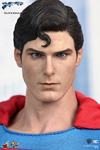 Hot Toys Movie Masterpiece Superman Superman 1/6 Action Figure