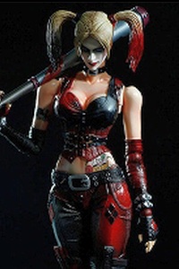 SQUARE ENIX PLAY ARTS KAI Batman Arkham City Harley Quinn Action Figure