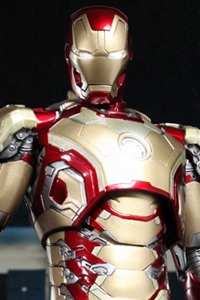 Hot Toys Movie Masterpiece DIECAST Iron Man 3 Iron Man Mark 42 1/6 Action Figure