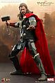 Hot Toys Movie Masterpiece Thor: The Dark World Thor 1/6 Action Figure gallery thumbnail