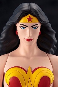 KOTOBUKIYA ARTFX+ Wonder Woman Super Powers Classics 1/10 PVC Figure