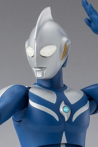 BANDAI SPIRITS S.H.Figuarts Ultraman Cosmos Luna Mode