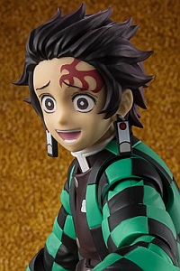 BANDAI SPIRITS S.H.Figuarts Kamado Tanjiro Mugen-jou Kessen Ver.