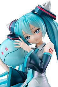 MegaHouse Lucrea Mobile Suit Gundam 45th Anniversary x Hatsune Miku Hatsune Miku x 00-Gundam Plastic Figure