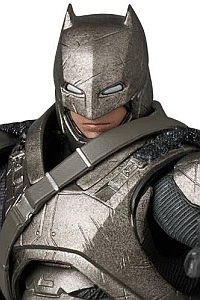 MedicomToy MAFEX No.313 ARMORED BATMAN Ver.1.5 Action Figure